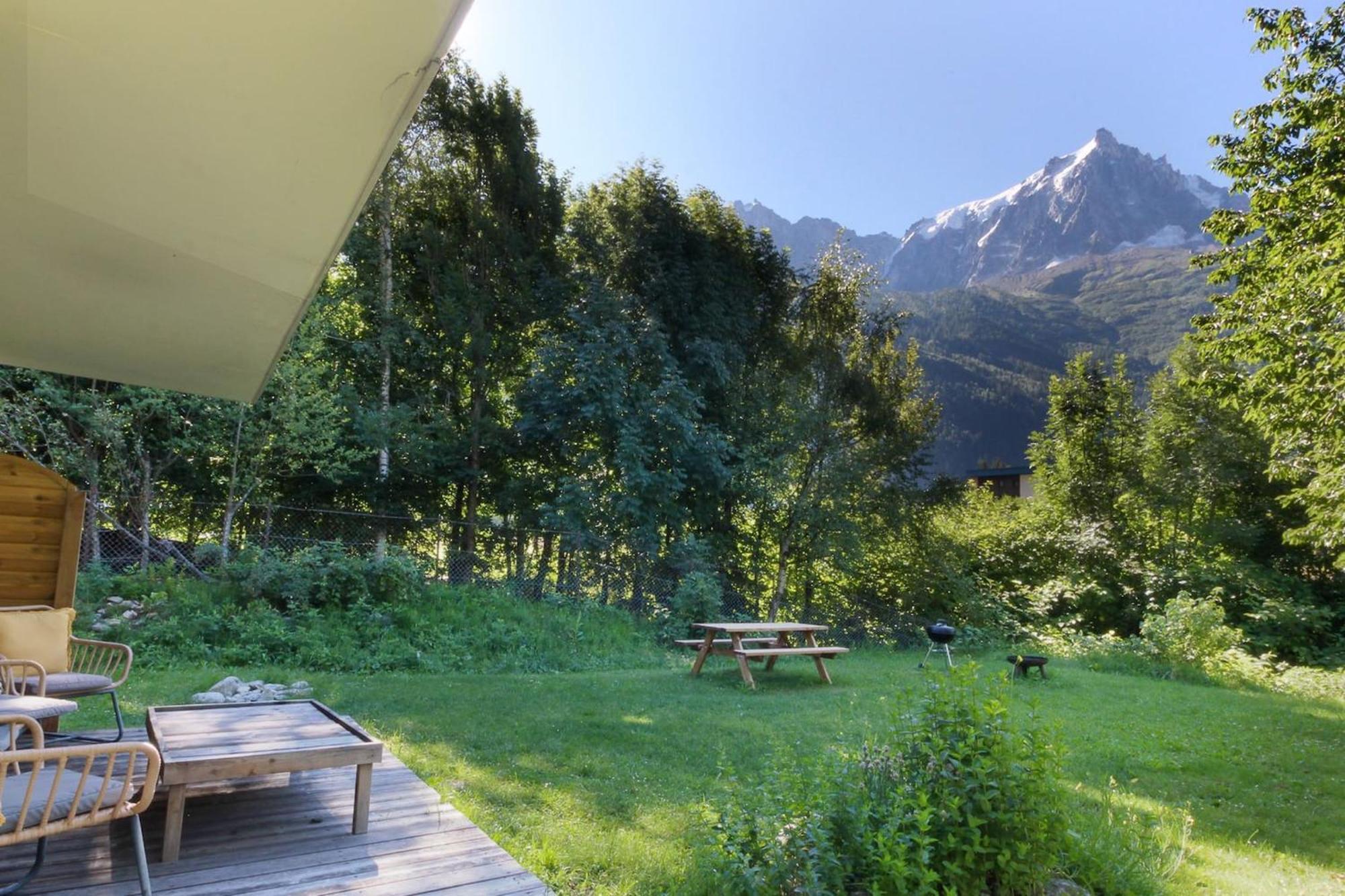 Appartamento Les Fleurs de Cham Étage Principal Chamonix Esterno foto
